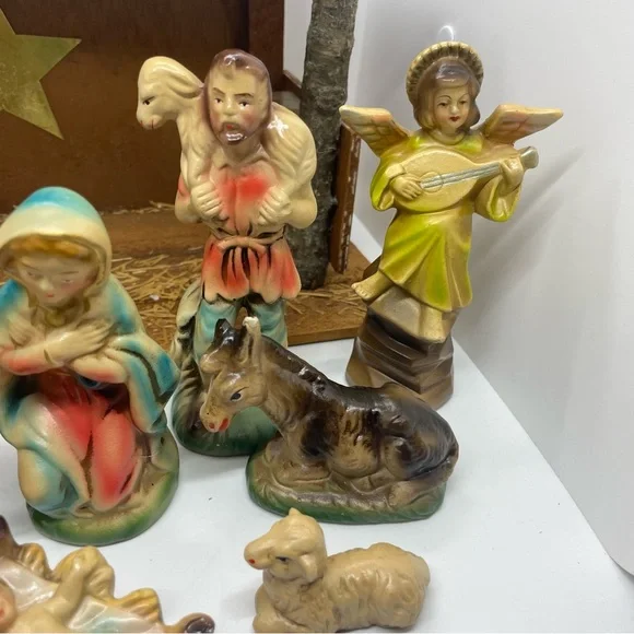 Nativity Scene Set with Stable - Multicolor - Picture 5 of 9